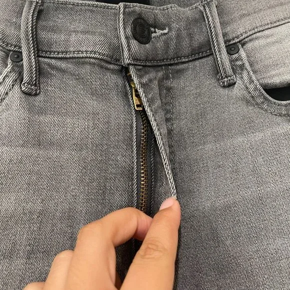 MOTHER Swooner Grey Supermoon Denim Skinny Jean - Picture 3 of 10